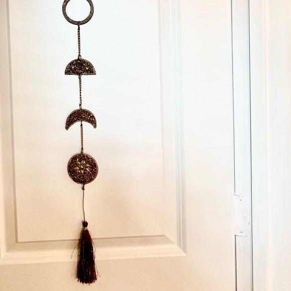 Decorative Chain Wall Room Accent in gold purple colors - Picture 4 of 11